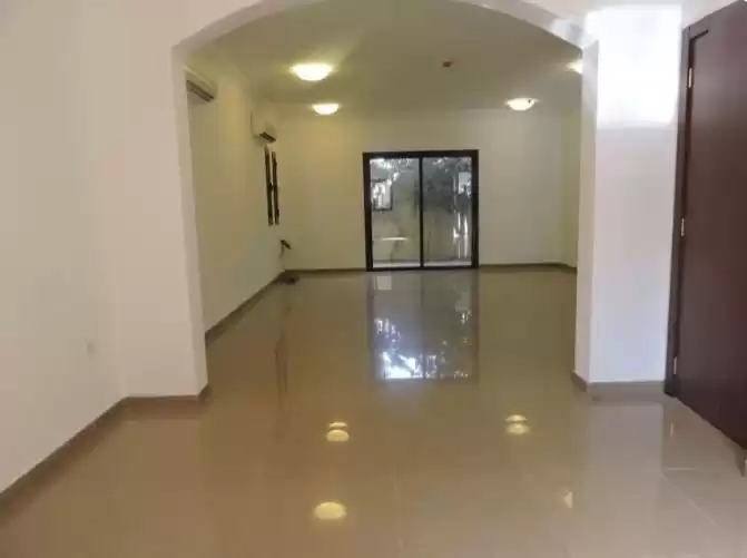 مسکونی املاک آماده 3 خوابه S/F ویلا در مجتمع  برای اجاره که در السد , دوحه #12338 - 1  image 